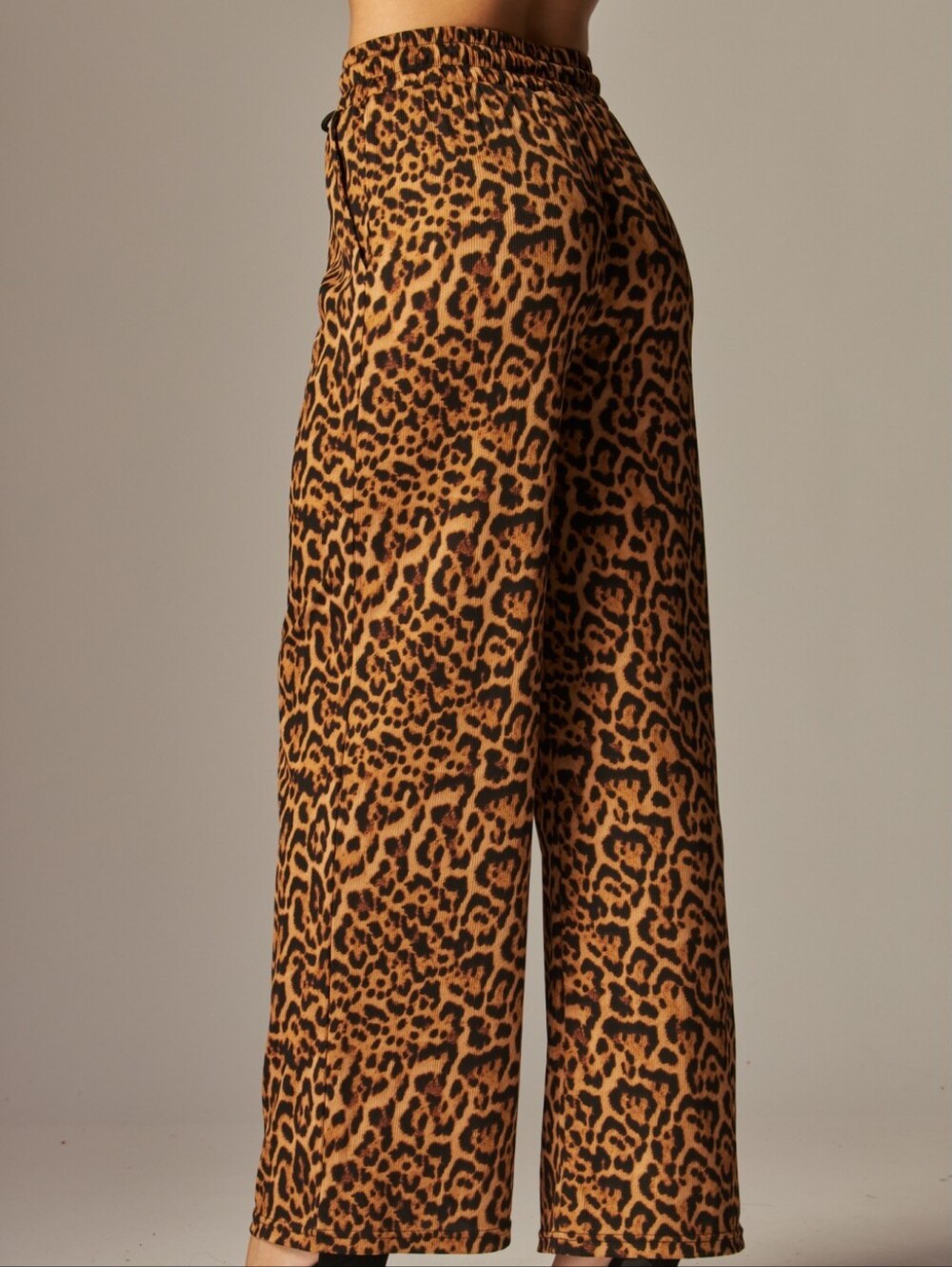 Leopard Stretchy Ribbed Drawstring Pants - Picture 4 of 7